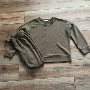 Cable & Gauge Olive Crewneck Lounge Set